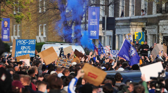 Chelsea fans protest the Super League in 2021